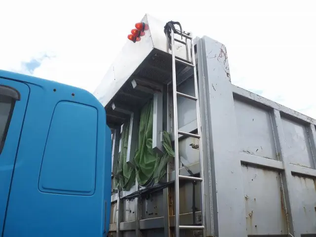 日野 プロフィア BDG-FR1EXYA(6x2)の写真39