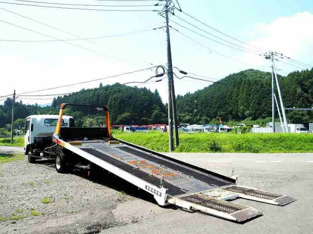 いすゞ エルフ TRG-NPR85AN(2WD)の写真3