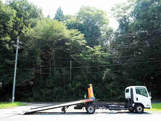 いすゞ エルフ TRG-NPR85AN(2WD)の写真6