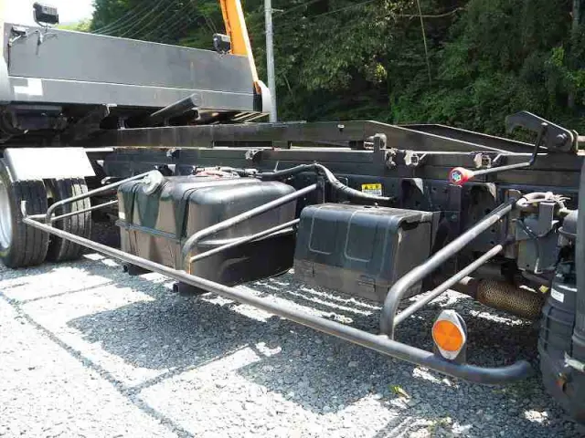 いすゞ エルフ TRG-NPR85AN(2WD)の写真12