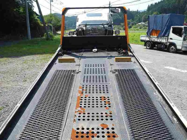 いすゞ エルフ TRG-NPR85AN(2WD)の写真24