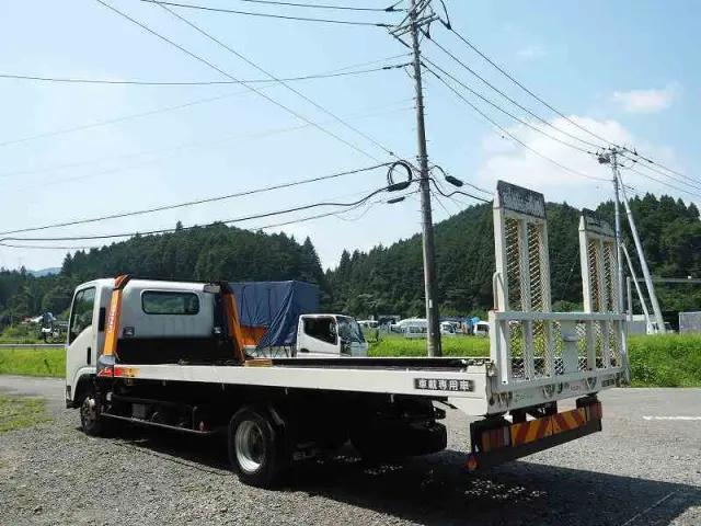 いすゞ エルフ TRG-NPR85AN(2WD)の写真36