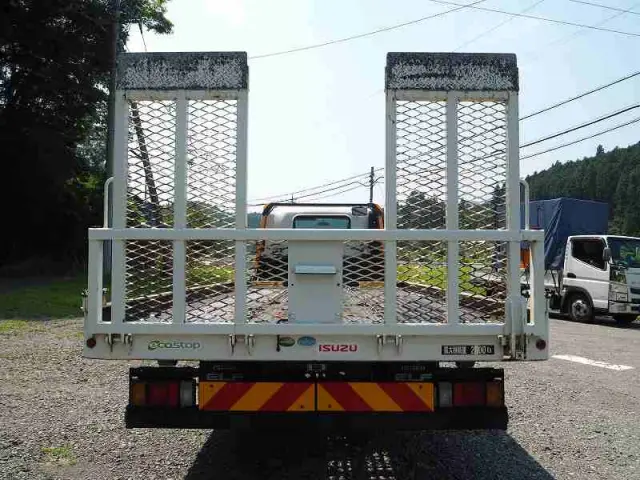 いすゞ エルフ TRG-NPR85AN(2WD)の写真37