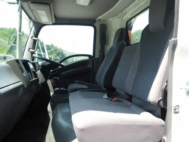 いすゞ エルフ TRG-NPR85AN(2WD)の写真40
