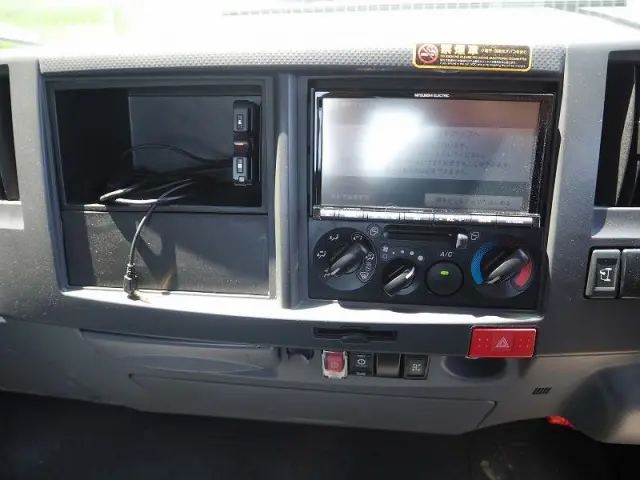 いすゞ エルフ TRG-NPR85AN(2WD)の写真43