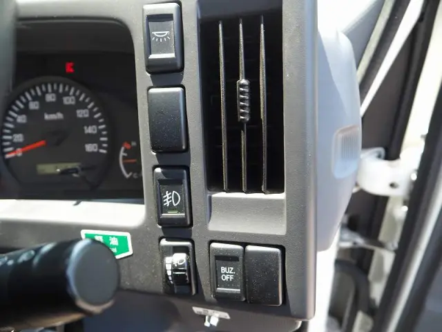 いすゞ エルフ TRG-NPR85AN(2WD)の写真46