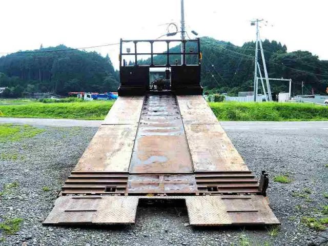 いすゞ フォワード PJ-FSR34H4(6x2)の写真4