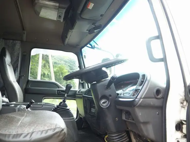 いすゞ フォワード PJ-FSR34H4(6x2)の写真46