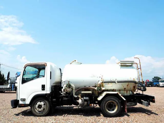 いすゞ エルフ SKG-NPR85YN(2WD)の写真2