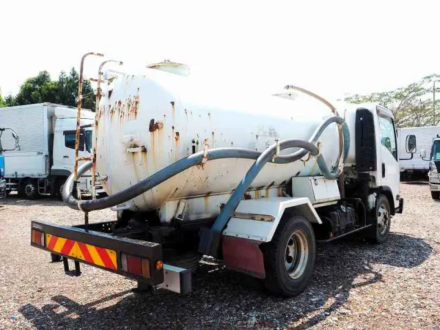 いすゞ エルフ SKG-NPR85YN(2WD)の写真5