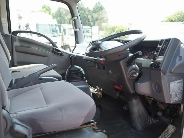 いすゞ エルフ SKG-NPR85YN(2WD)の写真37