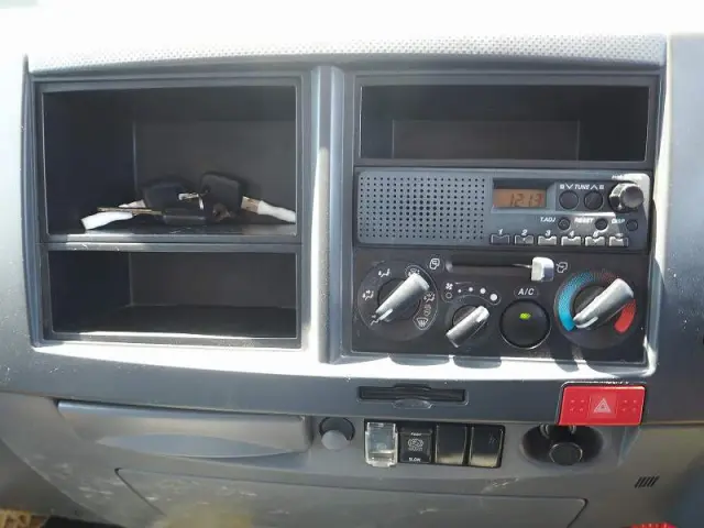 いすゞ エルフ SKG-NPR85YN(2WD)の写真42