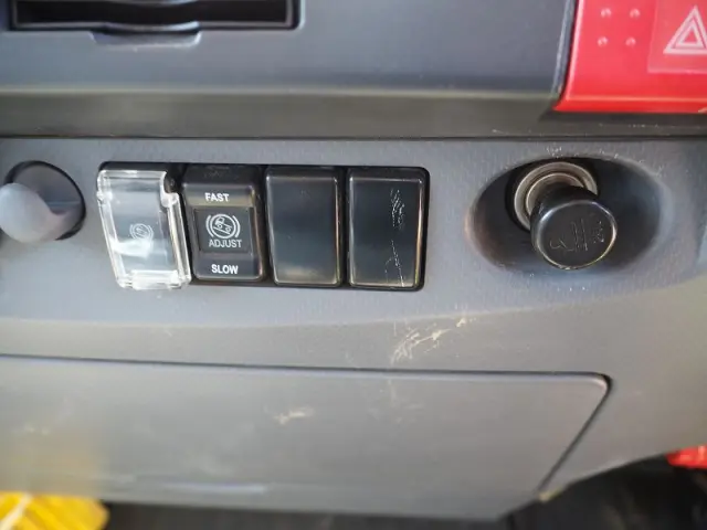 いすゞ エルフ SKG-NPR85YN(2WD)の写真43