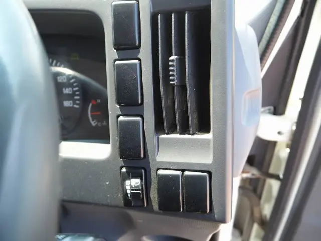 いすゞ エルフ SKG-NPR85YN(2WD)の写真45