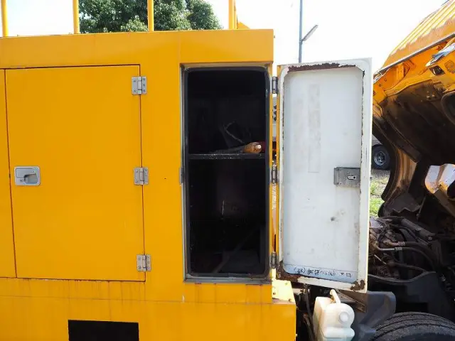 三菱 キャンター KK-FE83ECX(2WD)の写真14