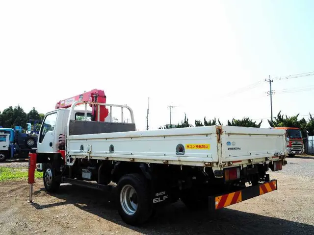 いすゞ エルフ TPG-NKR85R(2WD)の写真3