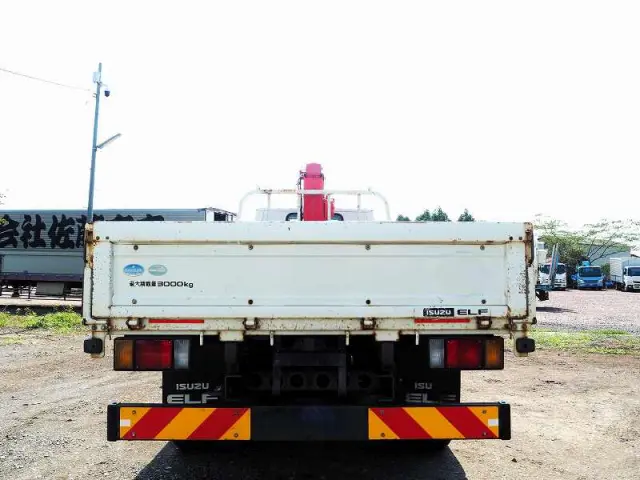 いすゞ エルフ TPG-NKR85R(2WD)の写真4