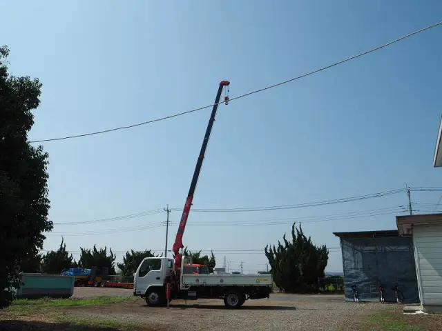 いすゞ エルフ TPG-NKR85R(2WD)の写真16