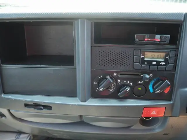 いすゞ エルフ TPG-NKR85R(2WD)の写真47