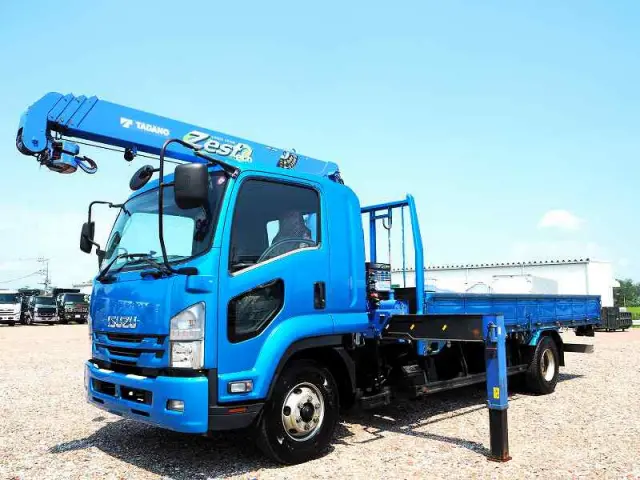 いすゞ フォワード TKG-FRR90S2(2WD)の写真1