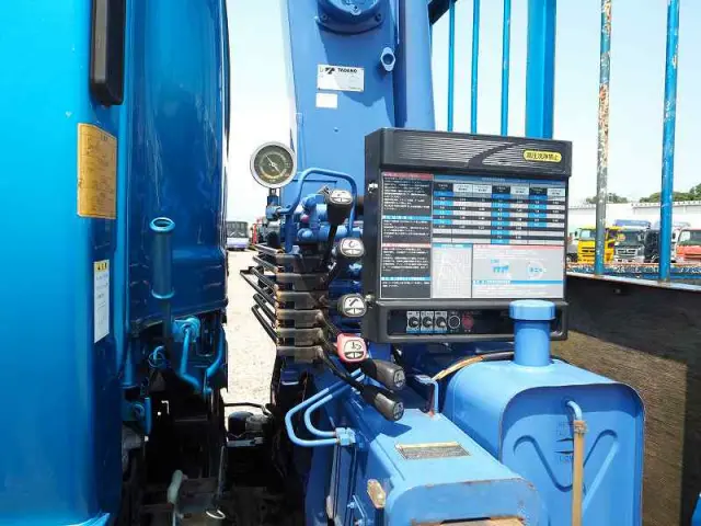 いすゞ フォワード TKG-FRR90S2(2WD)の写真14