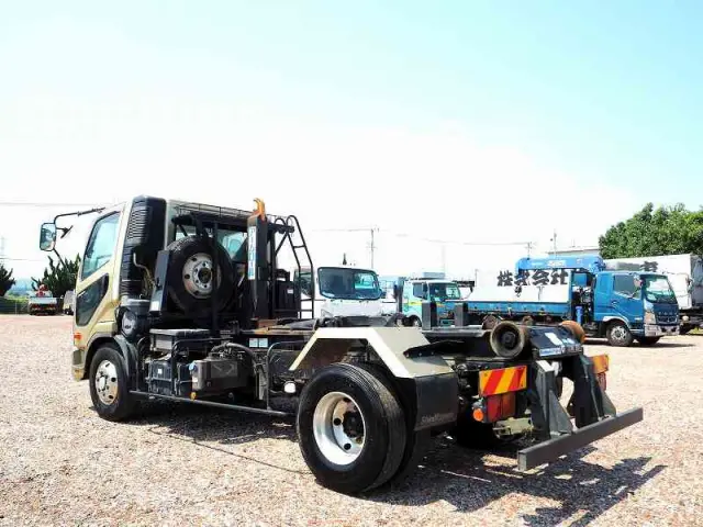 三菱 ファイター SKG-FK71F(2WD)の写真3