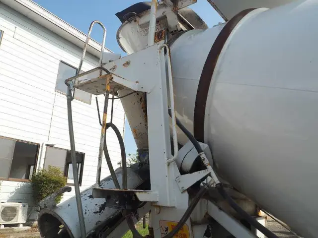 日野 デュトロ BDG-XZU304E(2WD)の写真18