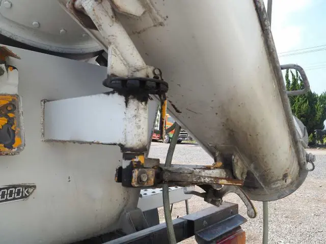 日野 デュトロ BDG-XZU304E(2WD)の写真27