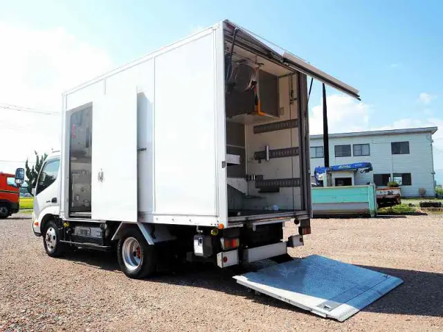 日野 デュトロ SJG-XKU640M(2WD)の写真1
