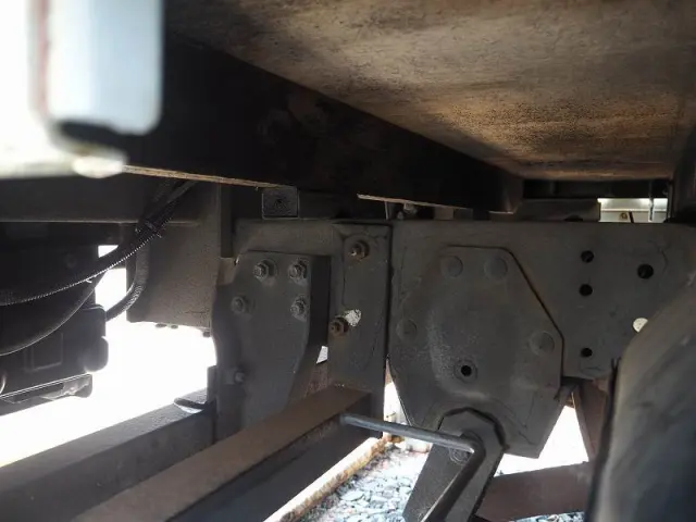 いすゞ エルフ BDG-NKS85AN(2WD)の写真16