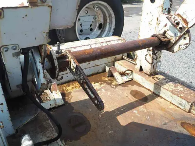 いすゞ エルフ BDG-NKS85AN(2WD)の写真25