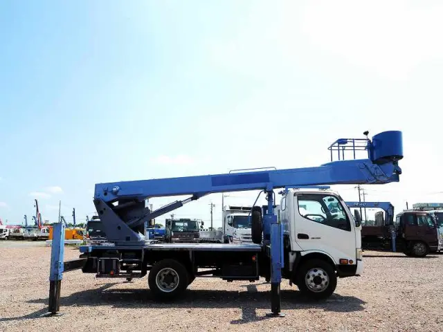 日野 デュトロ SKG-XZU640F(2WD)の写真6