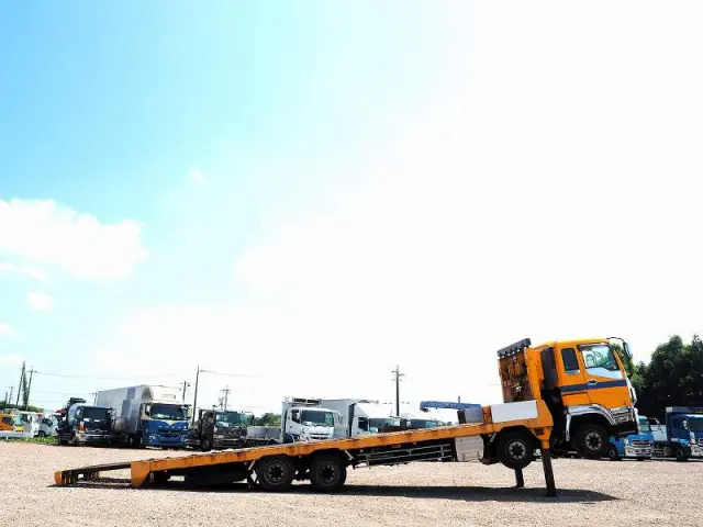 いすゞ ギガ LKG-CYH77A(8x4)の写真6