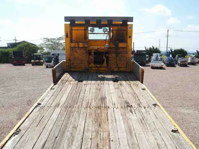 いすゞ ギガ LKG-CYH77A(8x4)の写真13