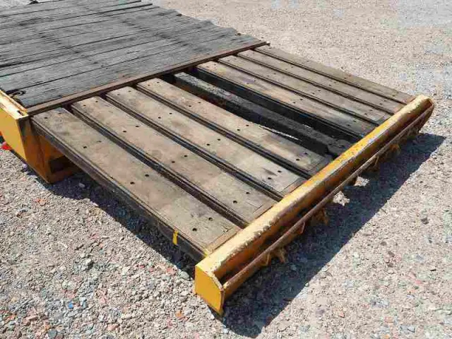 いすゞ ギガ LKG-CYH77A(8x4)の写真18