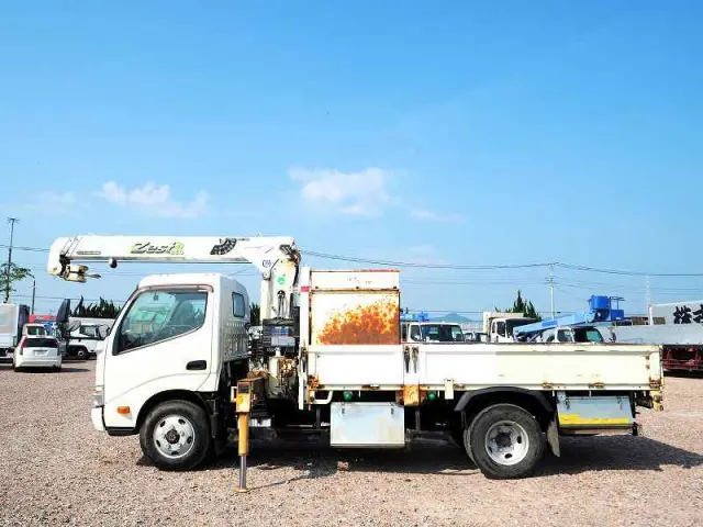 日野 デュトロ TKG-XZU695M(4WD)の写真2