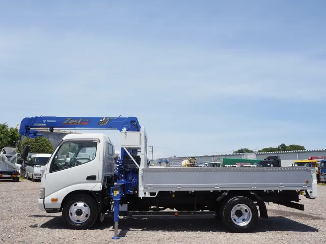 日野 デュトロ TKG-XZU695M(4WD)の写真2