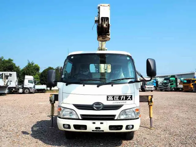 日野 デュトロ TKG-XZU695M(4WD)の写真8