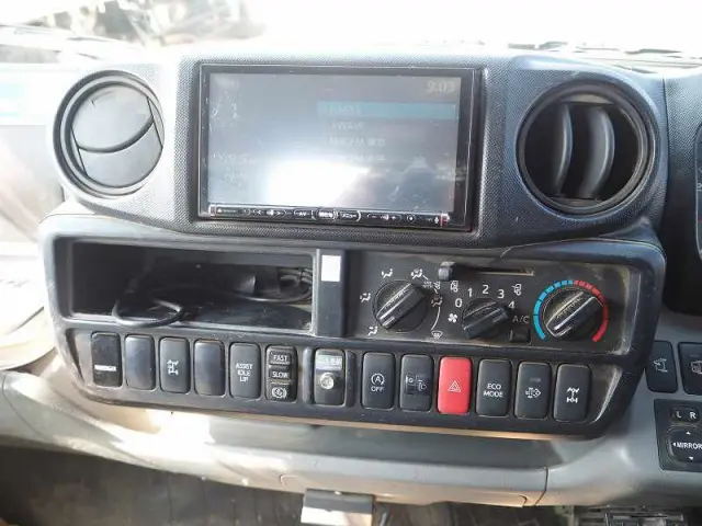 日野 デュトロ TKG-XZU695M(4WD)の写真39