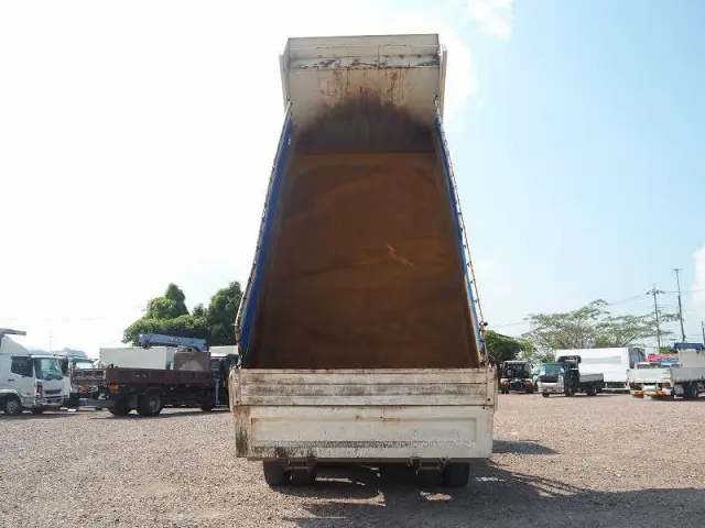 いすゞ ギガ QKG-CXZ77AT(6x4)の写真14