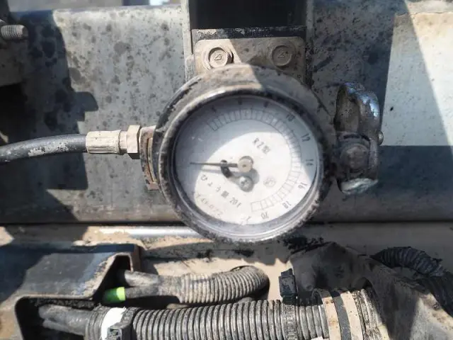 いすゞ ギガ QKG-CXZ77AT(6x4)の写真31