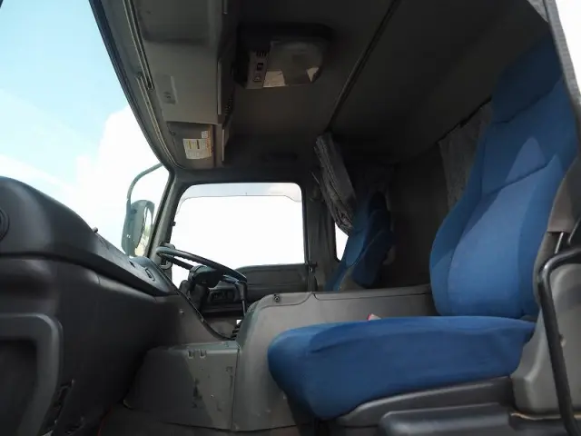 いすゞ ギガ QKG-CXZ77AT(6x4)の写真37