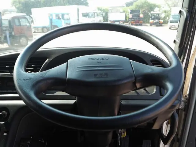 いすゞ ギガ QKG-CXZ77AT(6x4)の写真50