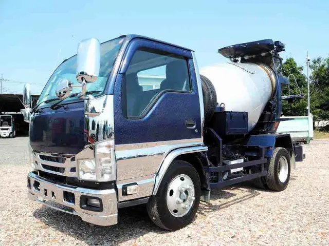 いすゞ エルフ TPG-NKR85N(2WD)の写真1