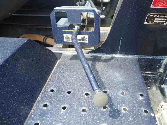 いすゞ エルフ TPG-NKR85N(2WD)の写真27