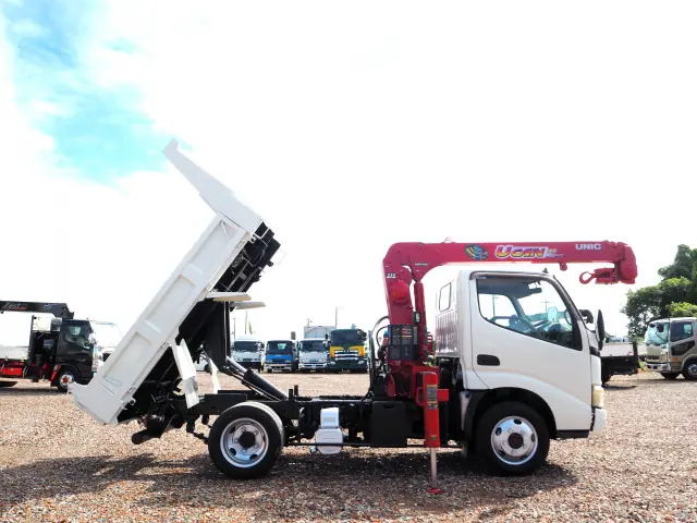 日野 デュトロ BDG-XZU368T(4WD)の写真6