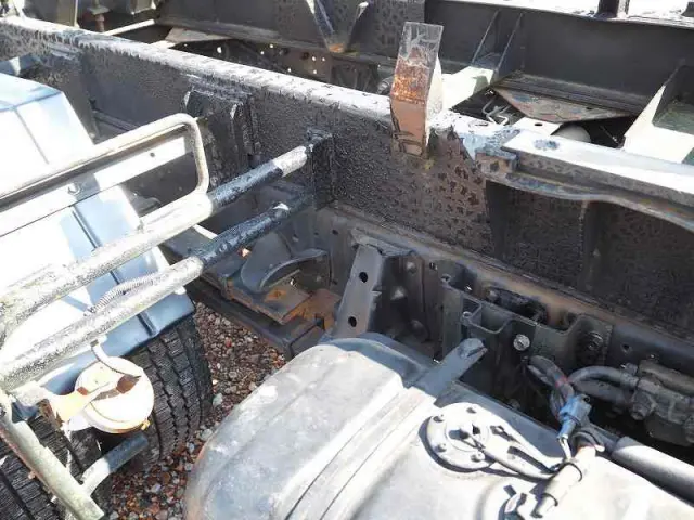 いすゞ エルフ PB-NKR81N(2WD)の写真25
