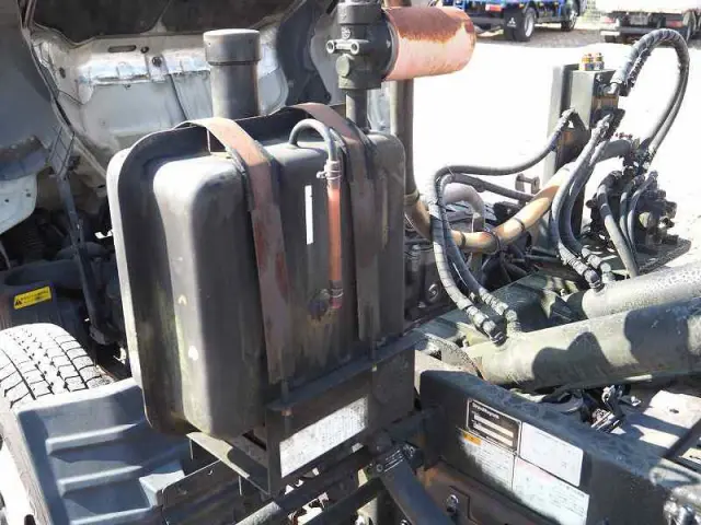 いすゞ エルフ PB-NKR81N(2WD)の写真39