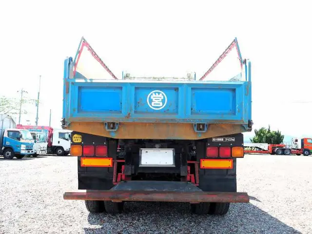 いすゞ ギガ LKG-CXZ77AT(6x4)の写真4
