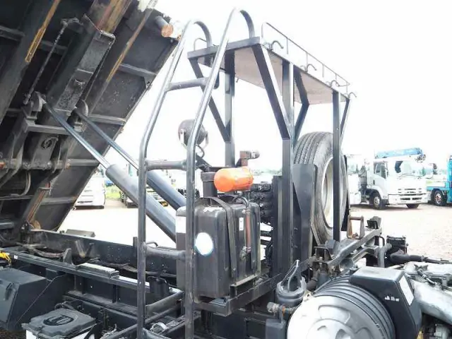 UD コンドル PB-MK36A(2WD)の写真30
